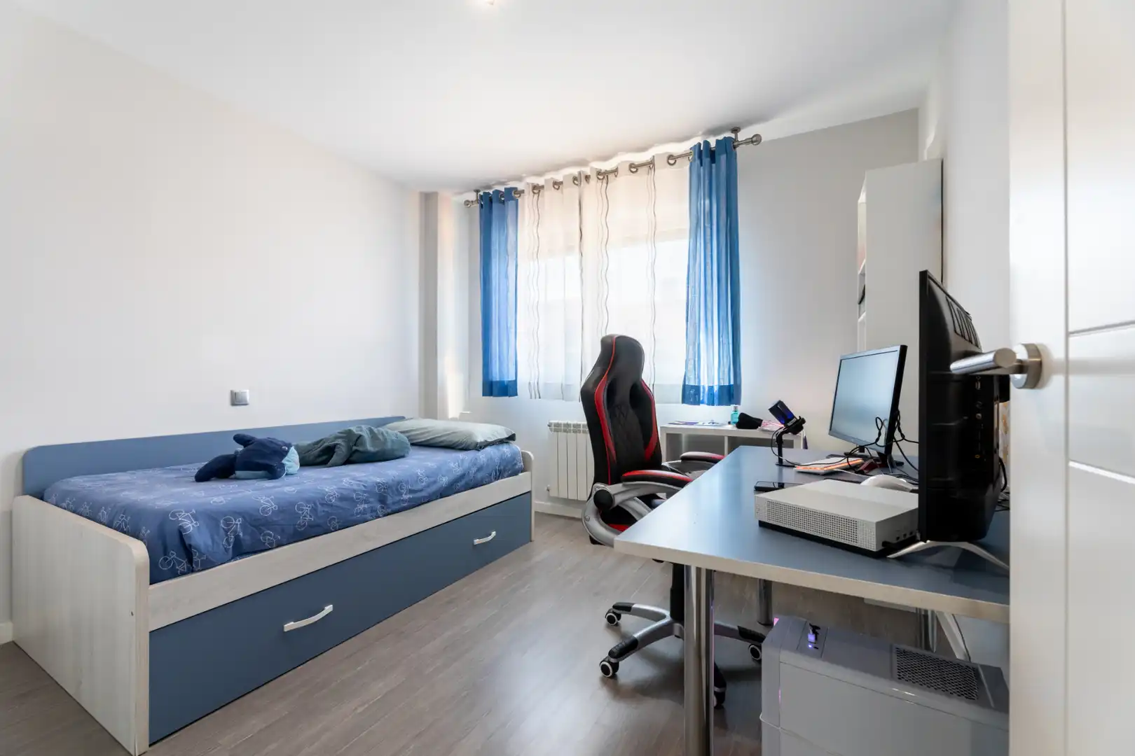 Habitación de Casa adosada en venta en Navalcarnero con Calefacción, Jardín privado y Piscina