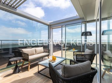 Penthouse with pool for sale in Camins al Grau