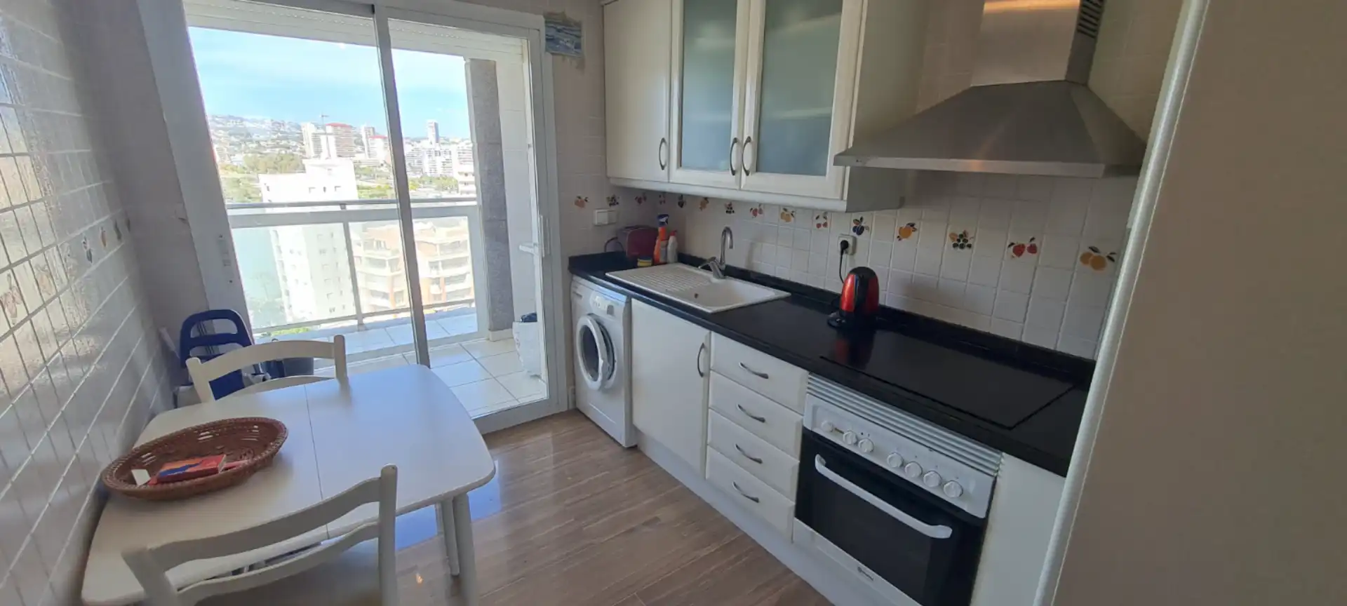 Küche von Wohnungen zum Verkauf in Calpe / Calp mit Klimaanlage, Heizung und Terrasse