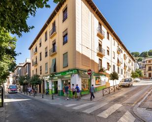 Vista exterior de Pis en venda en  Granada Capital amb Balcó