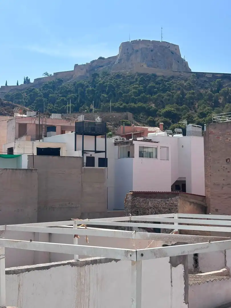 Vista exterior de Pis en venda en Alicante / Alacant amb Aire condicionat, Terrassa i Traster