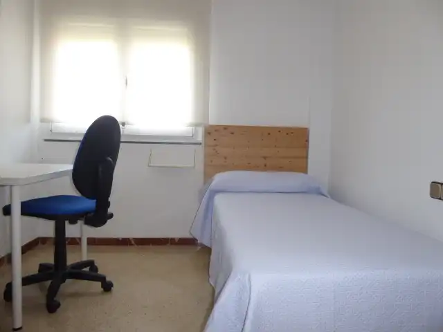 Habitación de Piso de alquiler en Málaga con Aire acondicionado, Terraza y Amueblado
