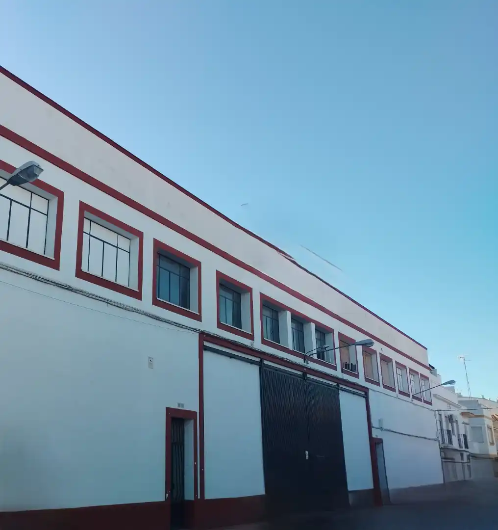 Vista exterior de Nau industrial en venda en Zafra