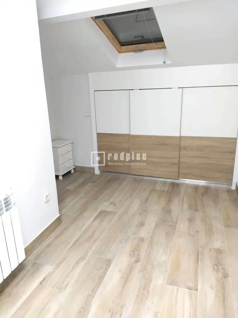 Habitación de Dúplex en venta en Navalcarnero con Aire acondicionado, Calefacción y Terraza