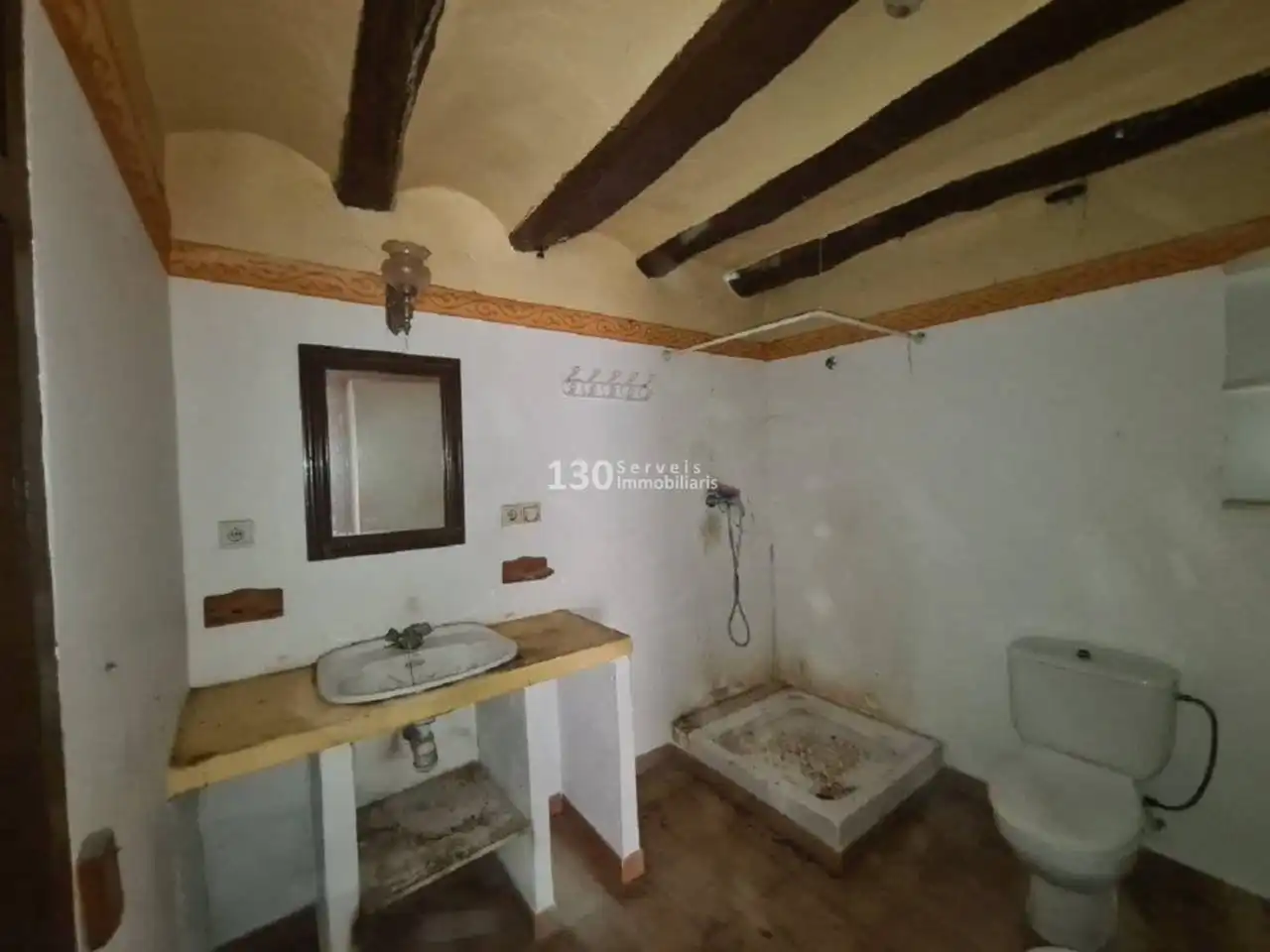 Bathroom of Houses for sale in El Pinell de Brai