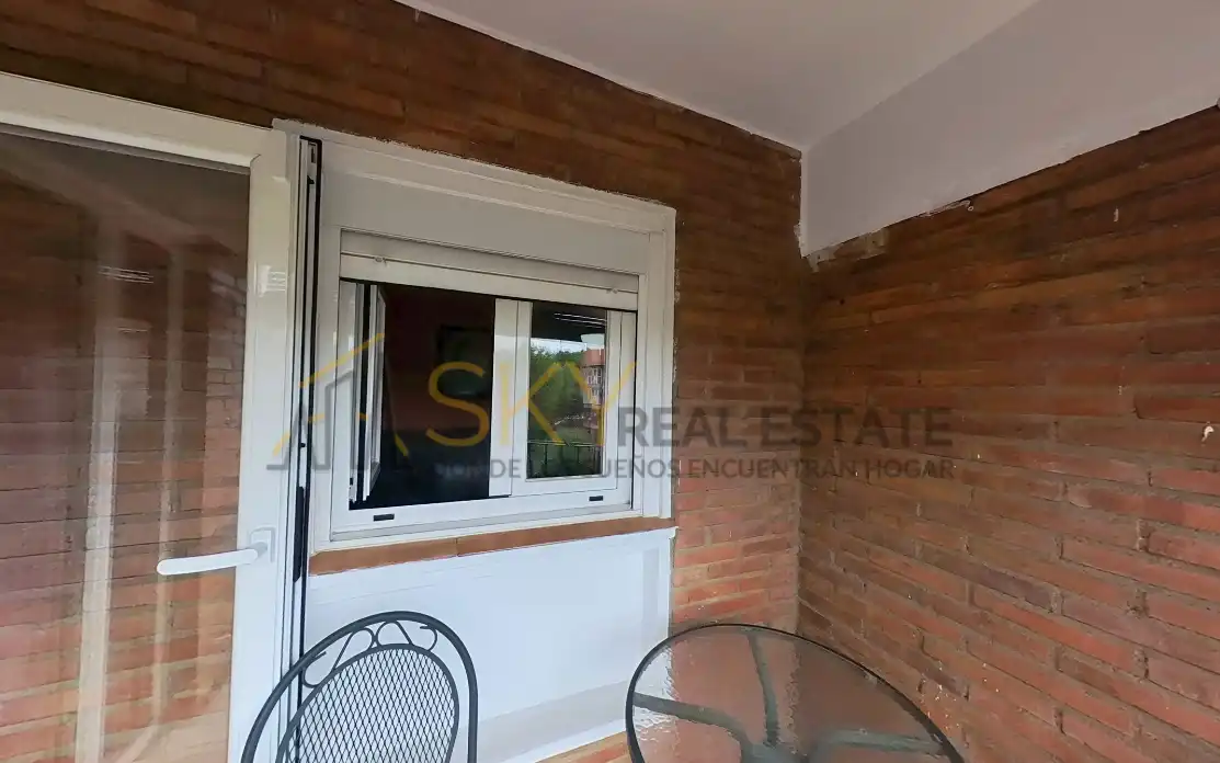 Terrassa de Pis en venda en Madrid amb Calefacció i Moblat