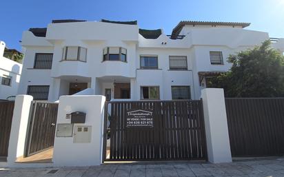 Exterior view of Single-family semi-detached for sale in Marbella  with Air Conditioner