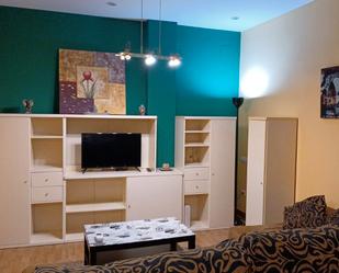 Sala d'estar de Apartament en venda en Villares de la Reina amb Calefacció i Moblat