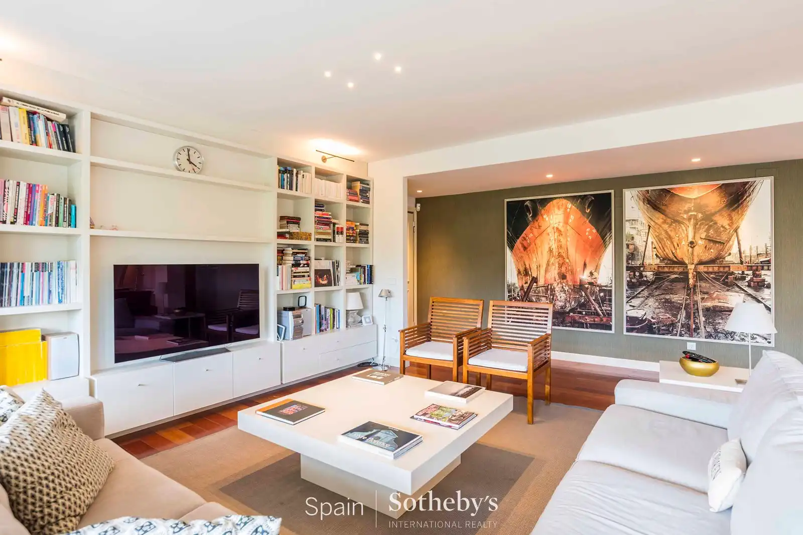Sala d'estar de Apartament en venda en La Moraleja amb Aire condicionat, Calefacció i Terrassa