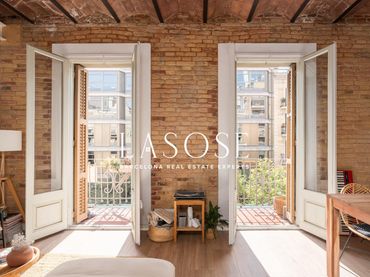 Wohnung mit Balkon zum Verkauf in Carrer DIPUTACIO
