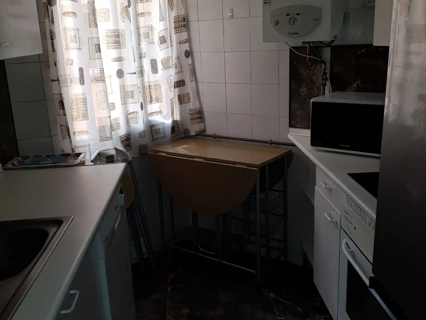 Cocina de Piso para compartir en Madrid con Calefacción, Terraza y Amueblado