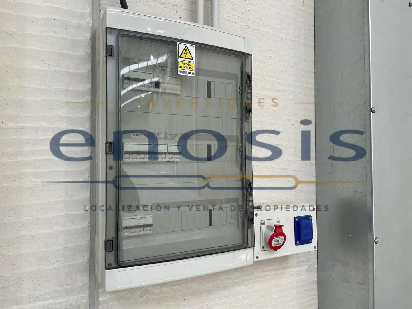 Außenansicht von Fabrikhallen zur Miete in Torre-Pacheco