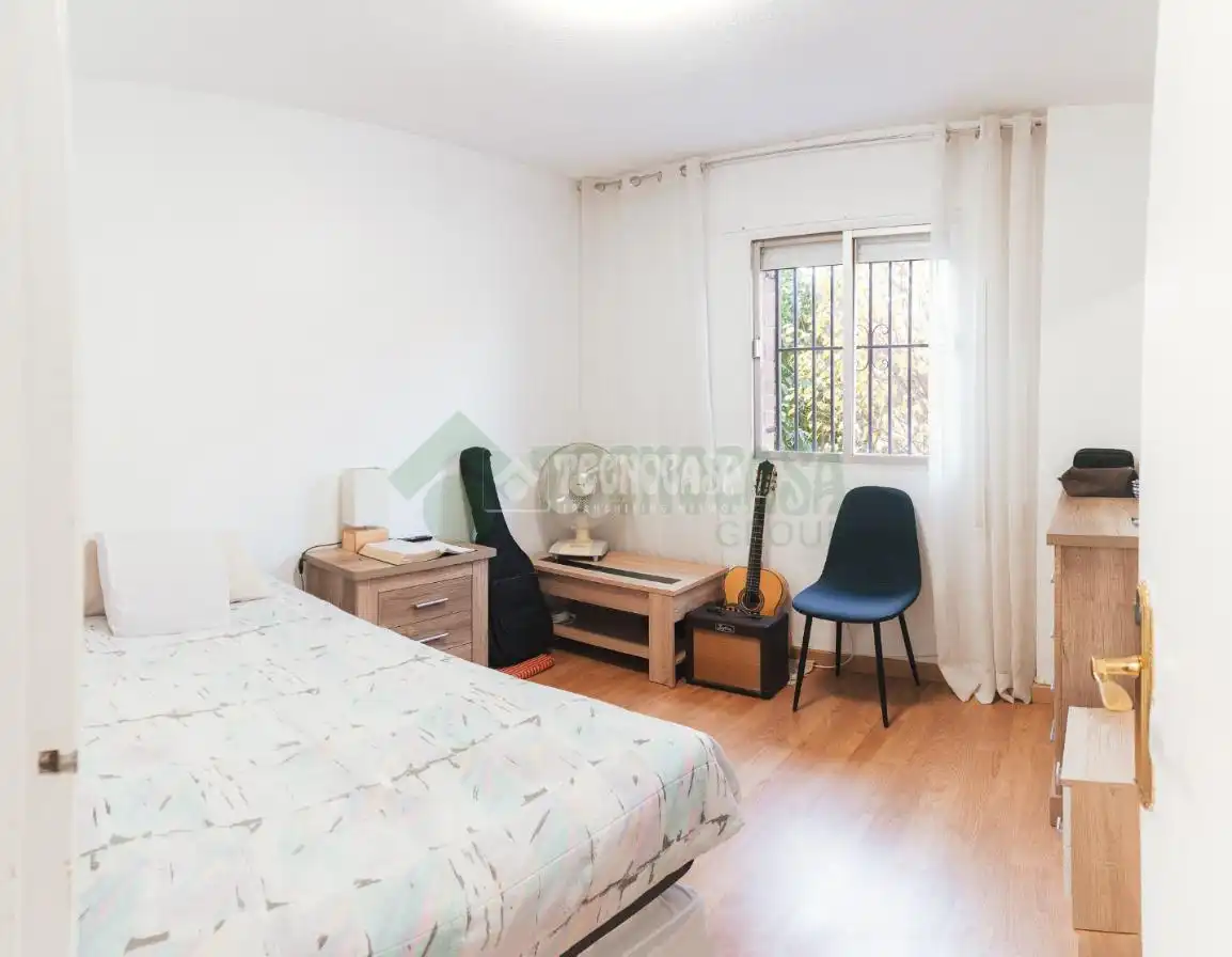 Bedroom of Flat for sale in Granada