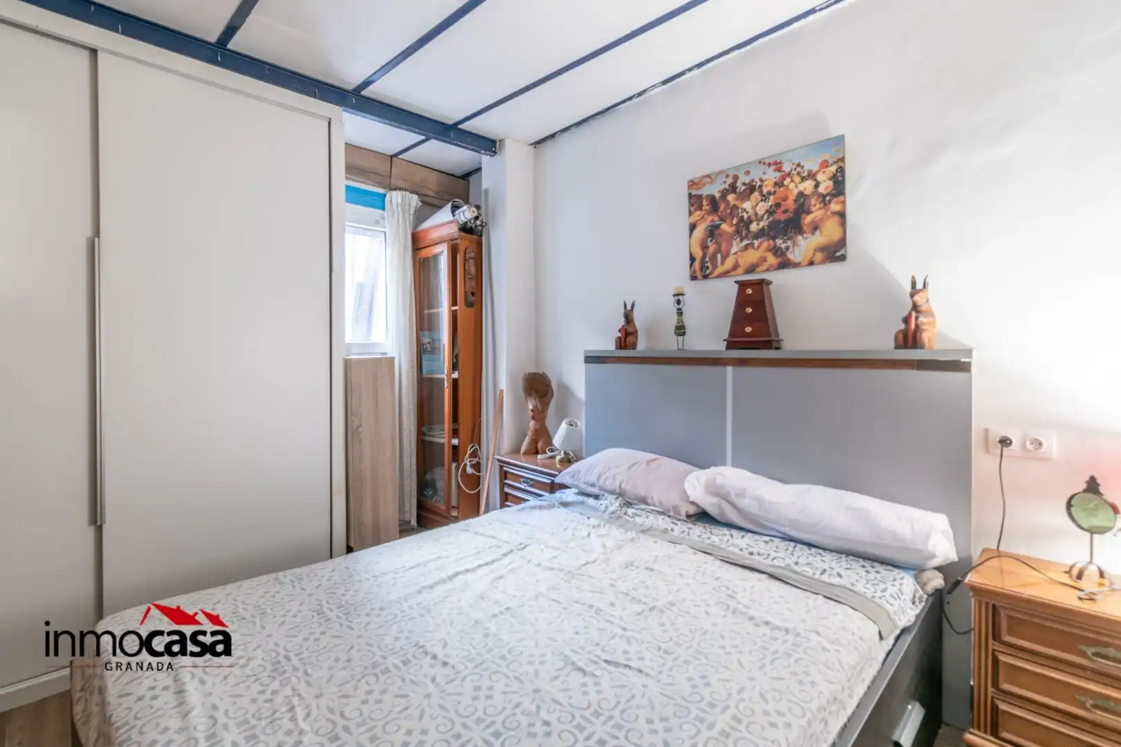 Habitación de Edificio en venta en Granada