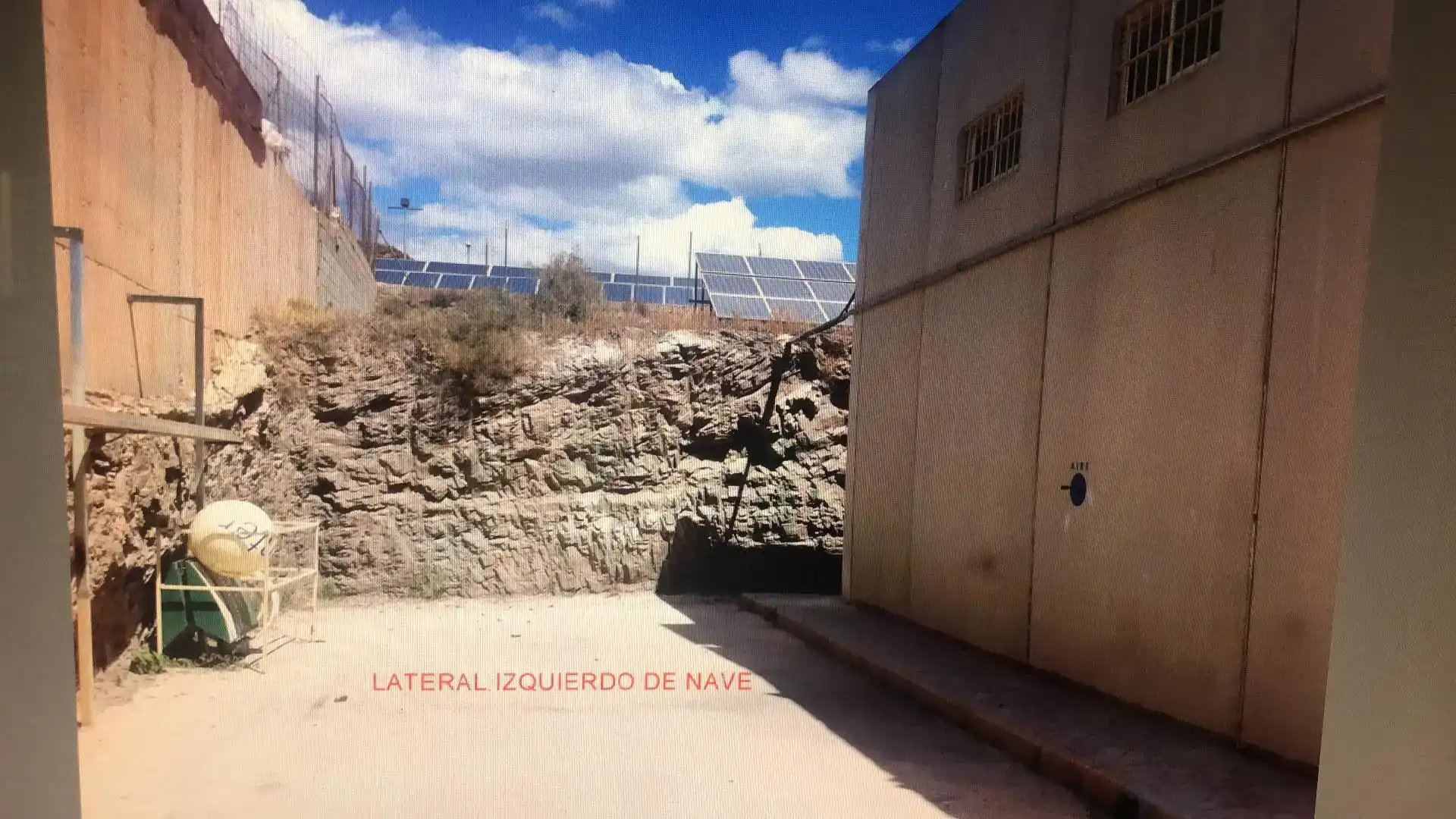 Vista exterior de Nau industrial en venda en Las Majadas - Las Molinetas - Labradorcico