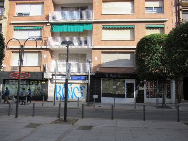 Local comercial en Alquiler en Calle Antonio Hernández en Centro