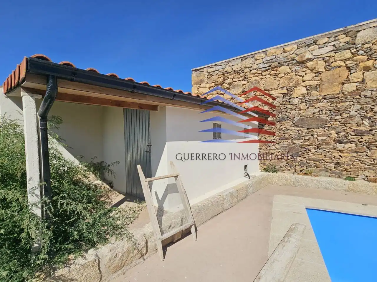 Vista exterior de Casa o chalet en venta en A Merca   con Calefacción, Terraza y Piscina