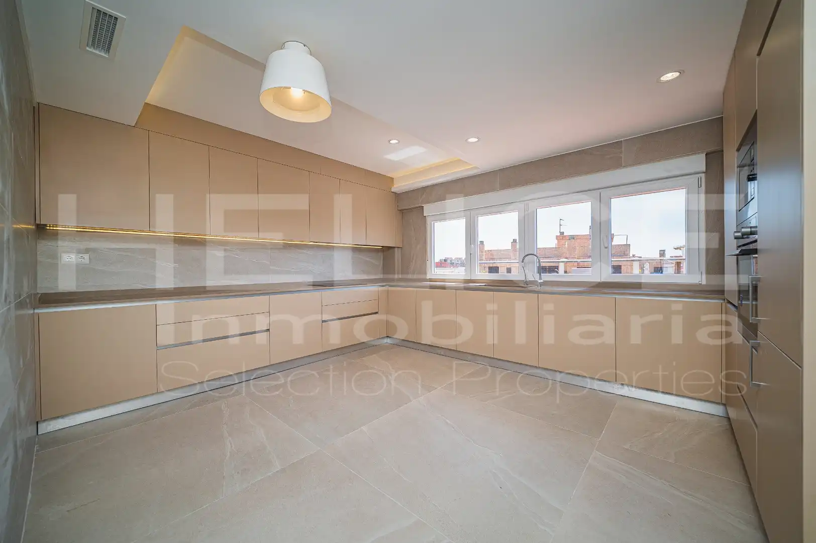 Attic for sale in Barrio de Benicalap