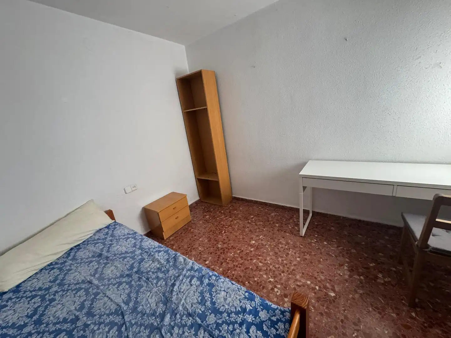 Habitación de Piso de alquiler en Burjassot con Amueblado y Balcón
