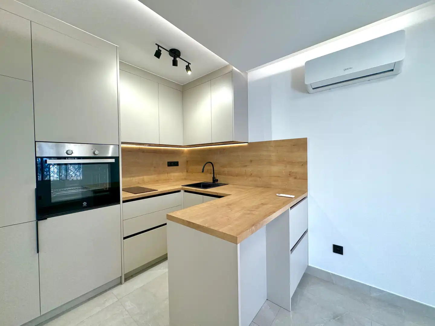 Casa bifamiliare con piscina in vendita a Urbanización Lago Jardín 2 M7 Sec D, imagen 3