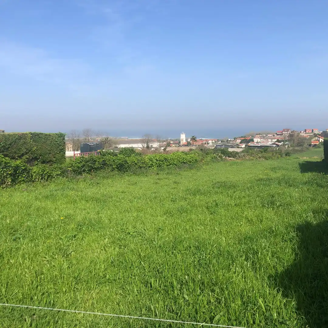 Residential zum Verkauf in Santander