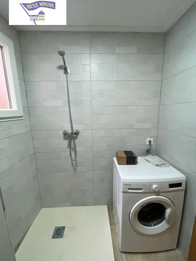 Bathroom of Flat for share in Albacete  with Heating and Balcony