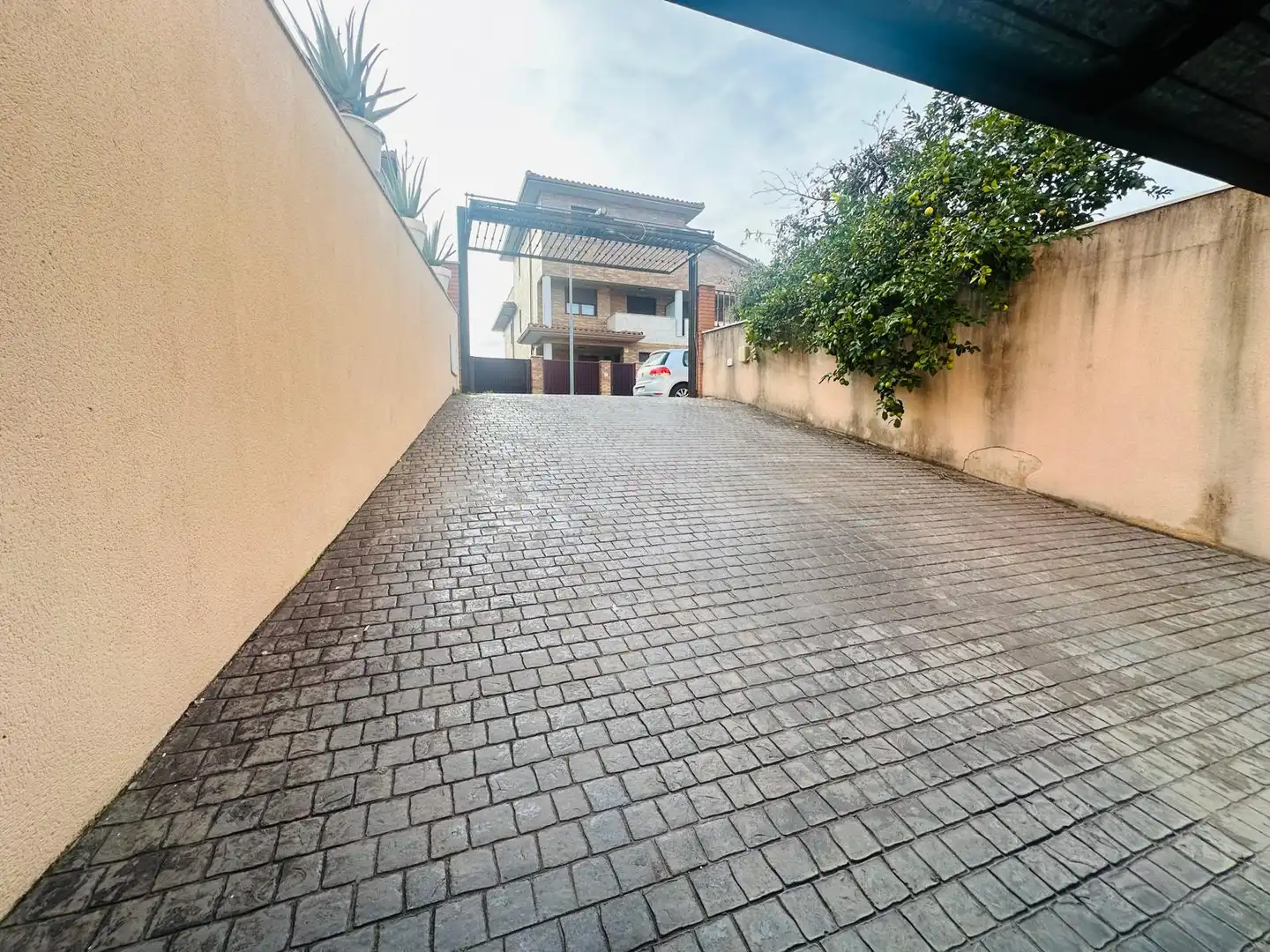 Vista exterior de Casa o xalet en venda en Cambrils amb Aire condicionat, Calefacció i Jardí privat