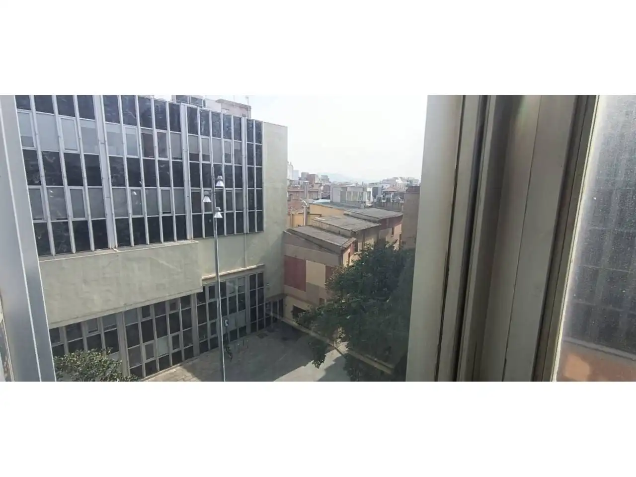 Oficina de lloguer a Plaza JOSE Mª FLOCH I TORRES 12
