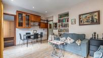 Living room of Flat for sale in  Madrid Capital