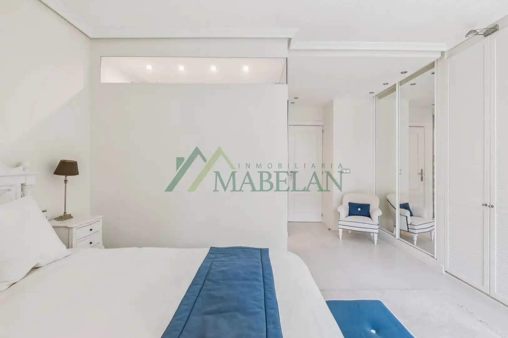 Bedroom of Flat for rent in Las Rozas de Madrid  with Heating, Furnished and Community pool