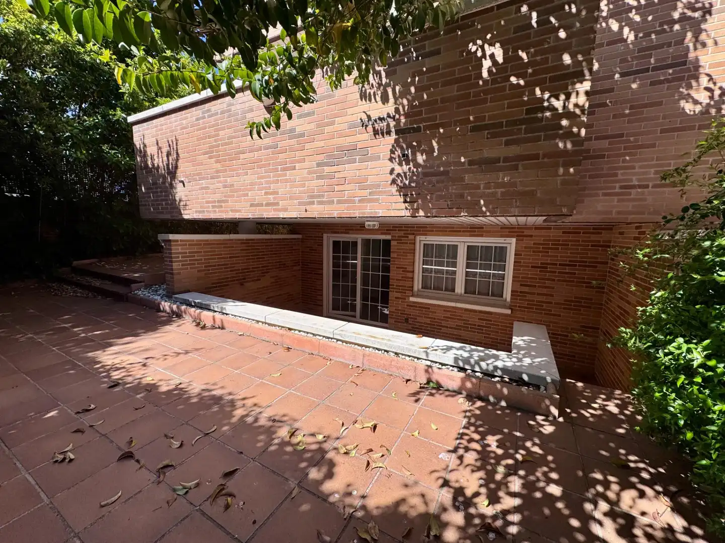 Vista exterior de Casa adosada en venta en Villanueva de la Cañada con Parquet