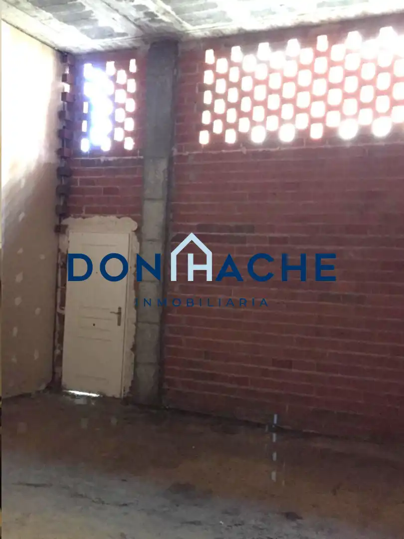 Business premises for sale in Calle Juan Antonio de Vera Zuñiga y Figueroa Conde de la Rock 30, imagen 4