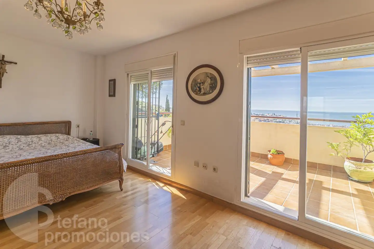 Habitación de Casa adosada en venta en Málaga con Aire acondicionado, Jardín privado y Terraza