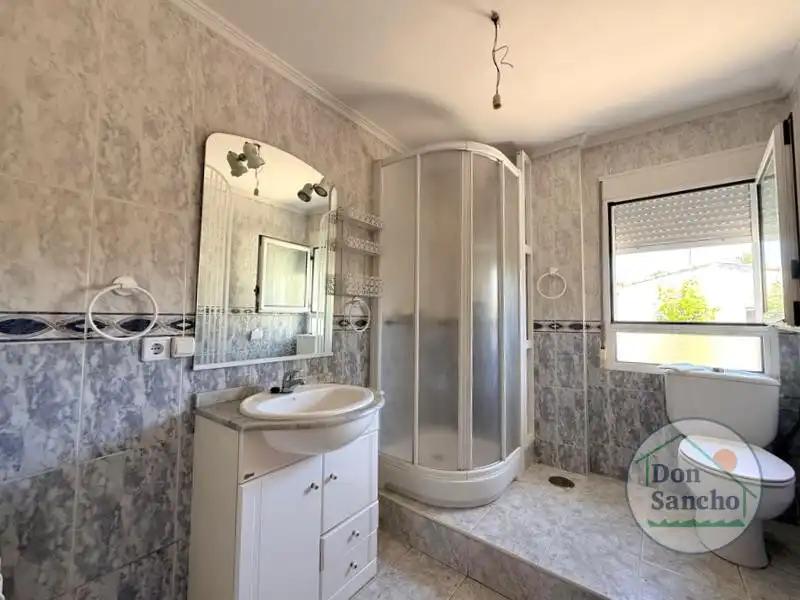 Baño de Casa o chalet en venta en Traspinedo con Calefacción, Terraza y Trastero