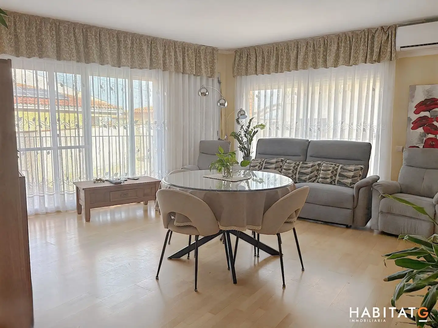 Living room of Flat for sale in Bellpuig  with Air Conditioner and Heating