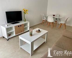 Sala d'estar de Apartament de lloguer en Sanlúcar de Barrameda amb Aire condicionat i Moblat