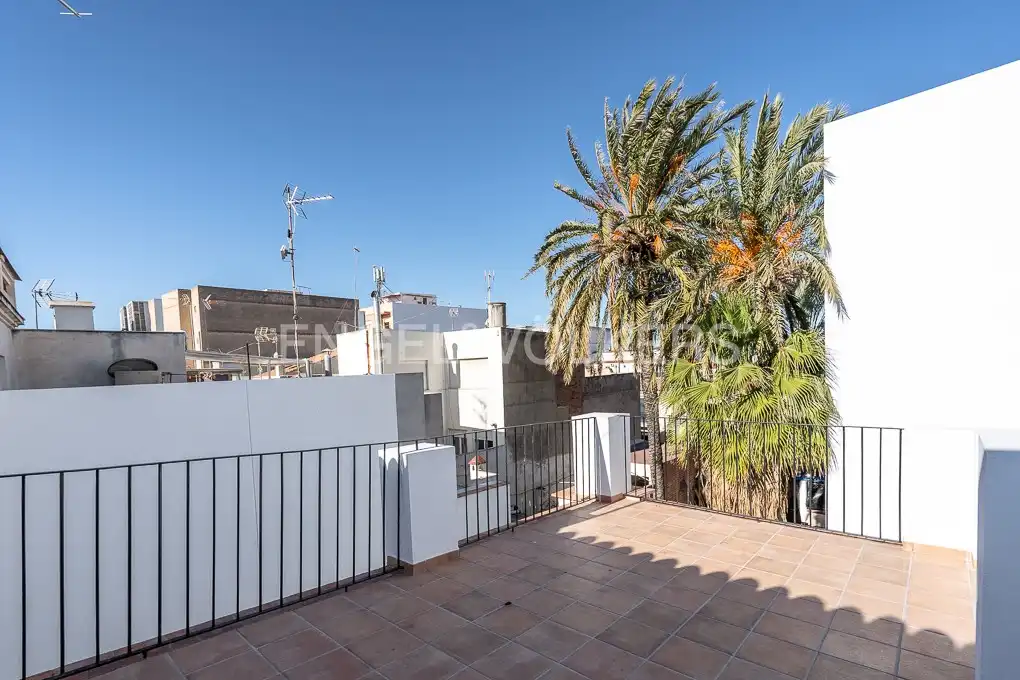 Vista exterior de Casa o chalet en venta en Piles con Calefacción, Terraza y Trastero