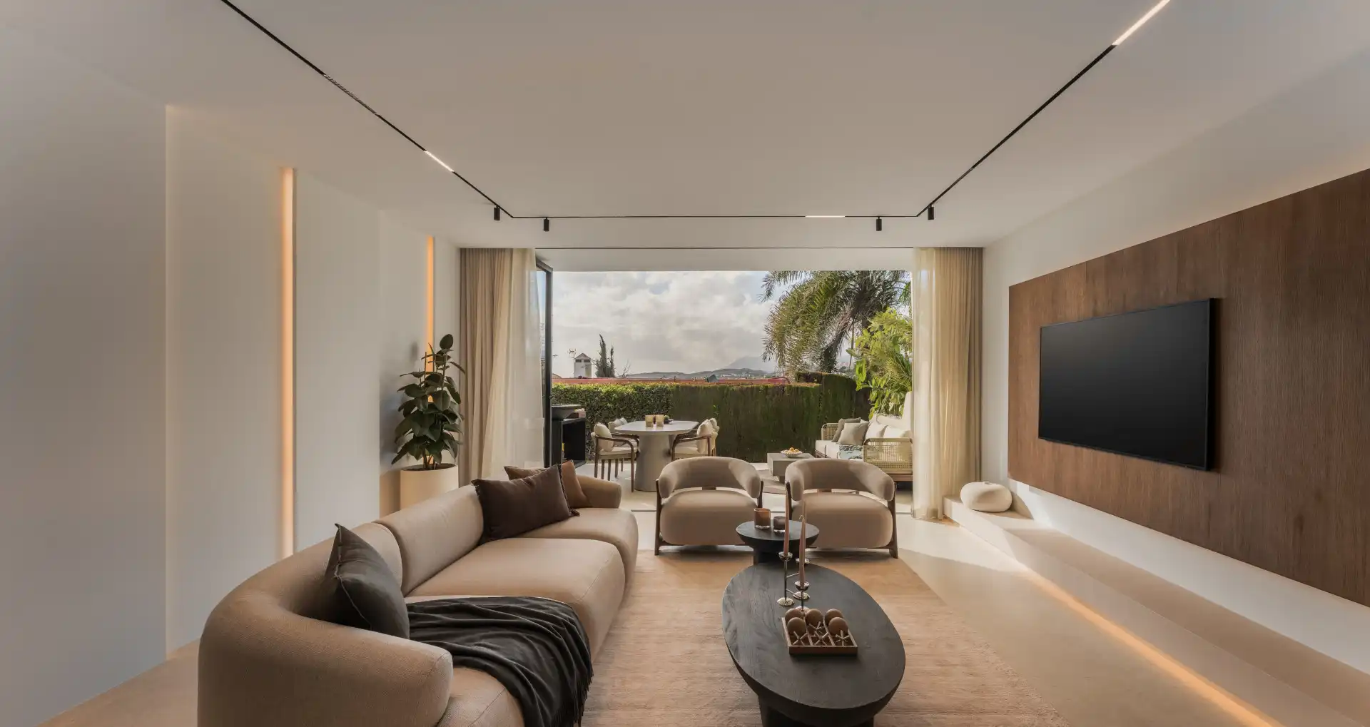 Living room of Detached homes for sale in Marbella  with Terrace and Internet