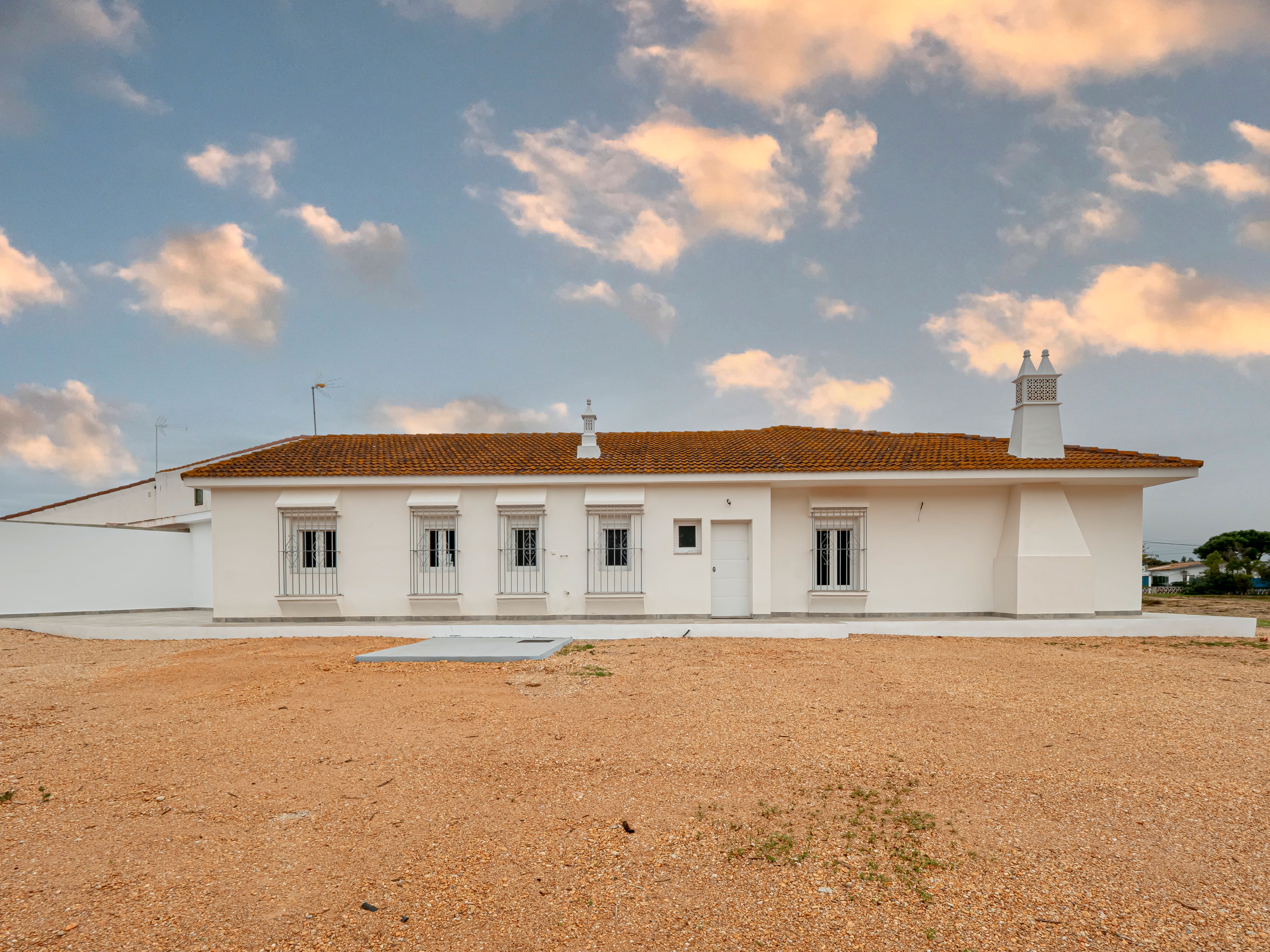Vista exterior de Finca rústica en venda en Isla Cristina amb Jardí privat, Terrassa i Traster