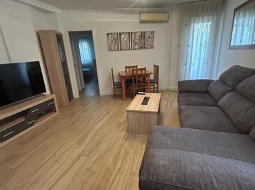 Apartamento con balcón en alquiler en PONIENTE