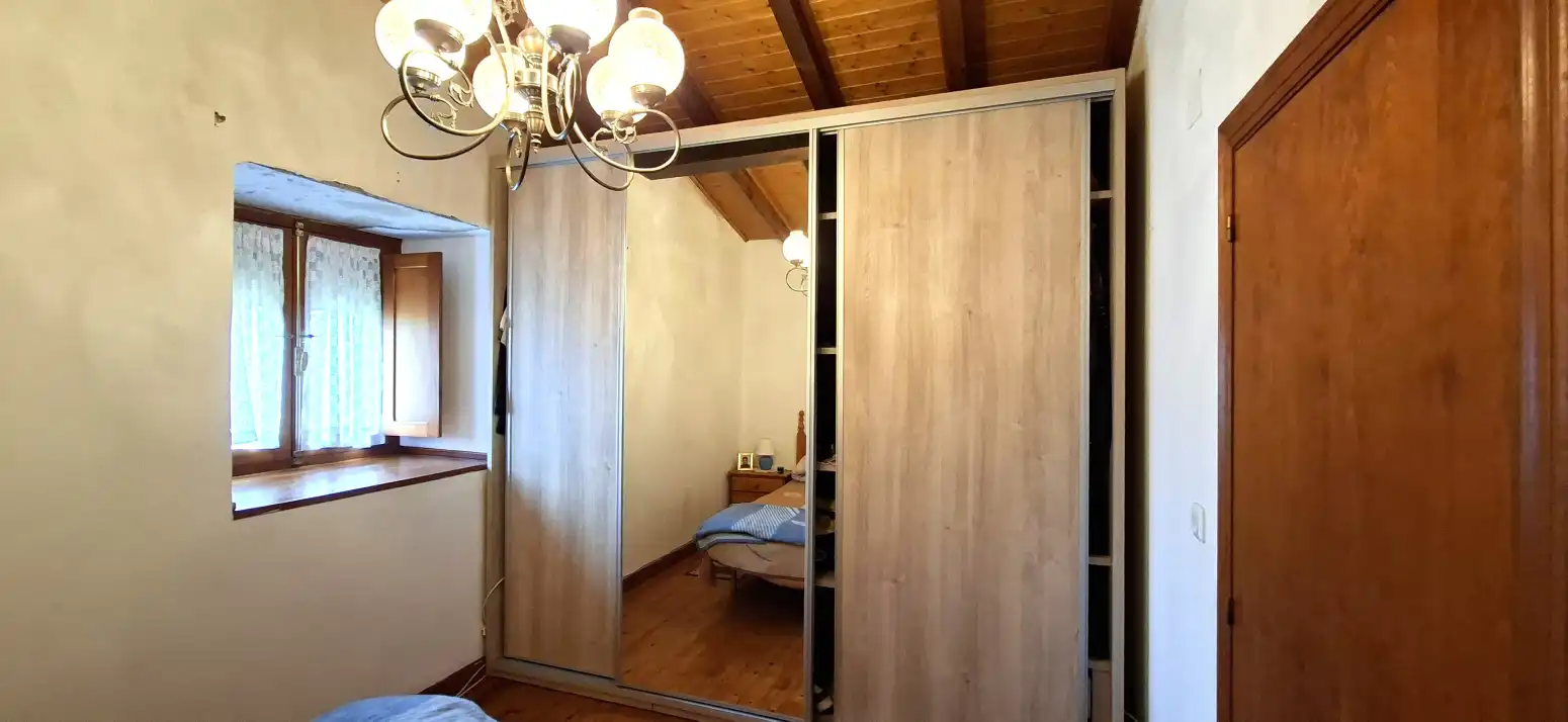 Dormitori de Casa o xalet en venda en Herrerías amb Jardí privat, Parquet i Traster