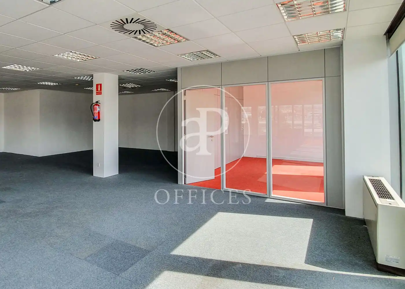 Oficina de lloguer a Avinguda de Cerdanyola, imagen 2