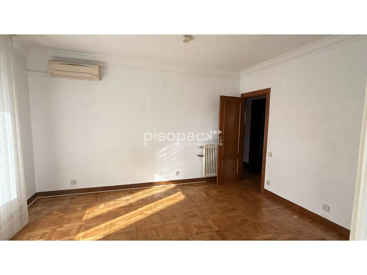 Habitación de Piso en venta en  Pamplona / Iruña con Aire acondicionado, Terraza y Trastero