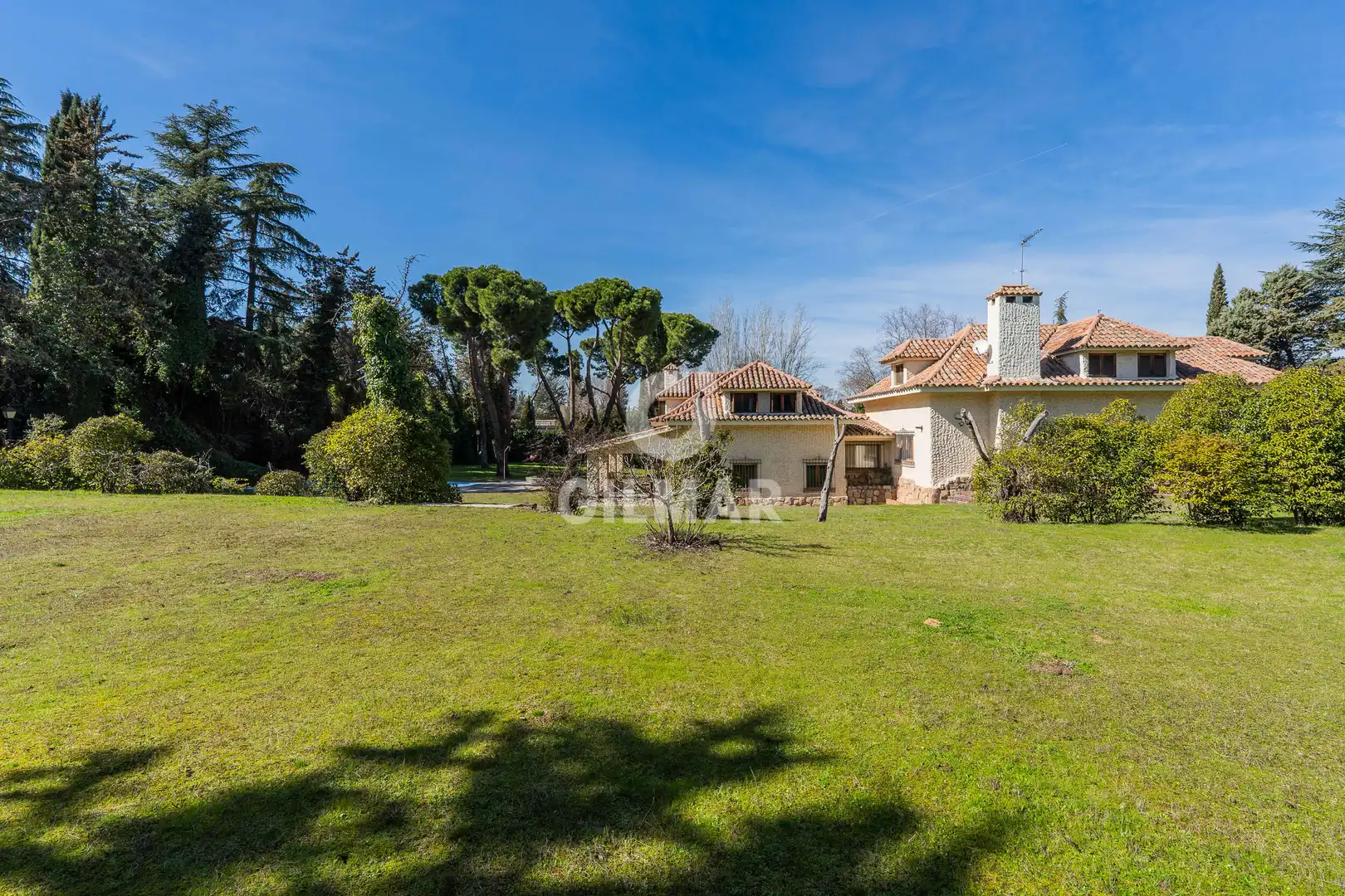 Jardín de Casa o chalet en venta en Pozuelo de Alarcón con Calefacción, Jardín privado y Piscina