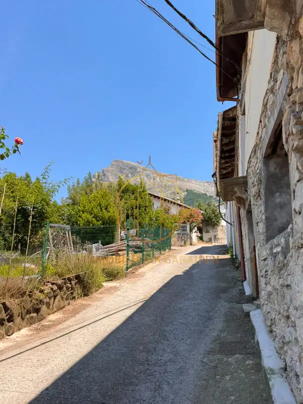Vista exterior de Finca rústica en venda en Ergoiena amb Terrassa i Traster
