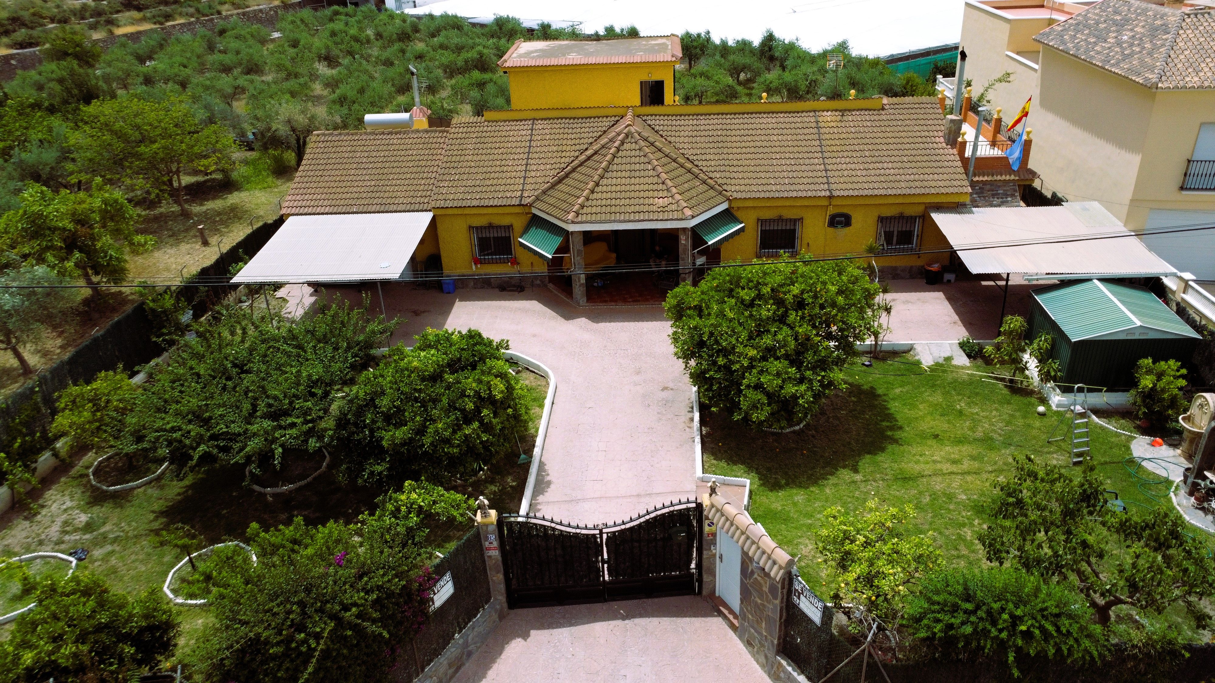 Garden of House or chalet for sale in Berja  with Air Conditioner, Private garden and Terrace