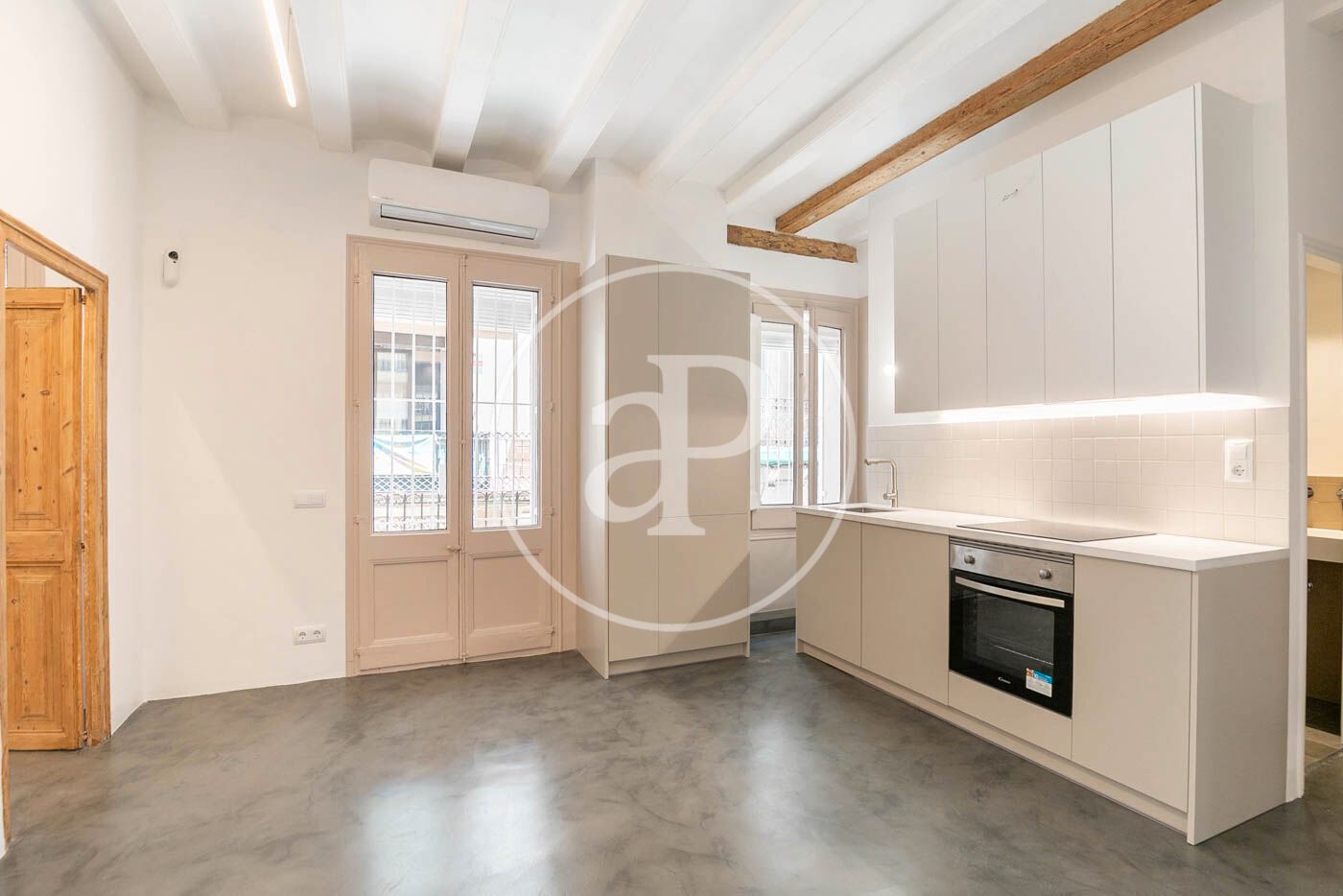 Kitchen of Flat for sale in  Barcelona Capital  with Air Conditioner, Heating and Balcony