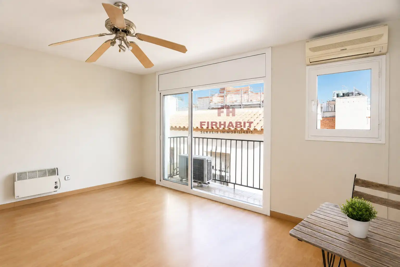 Bedroom of Flat for sale in Arenys de Mar  with Air Conditioner, Parquet flooring and Balcony