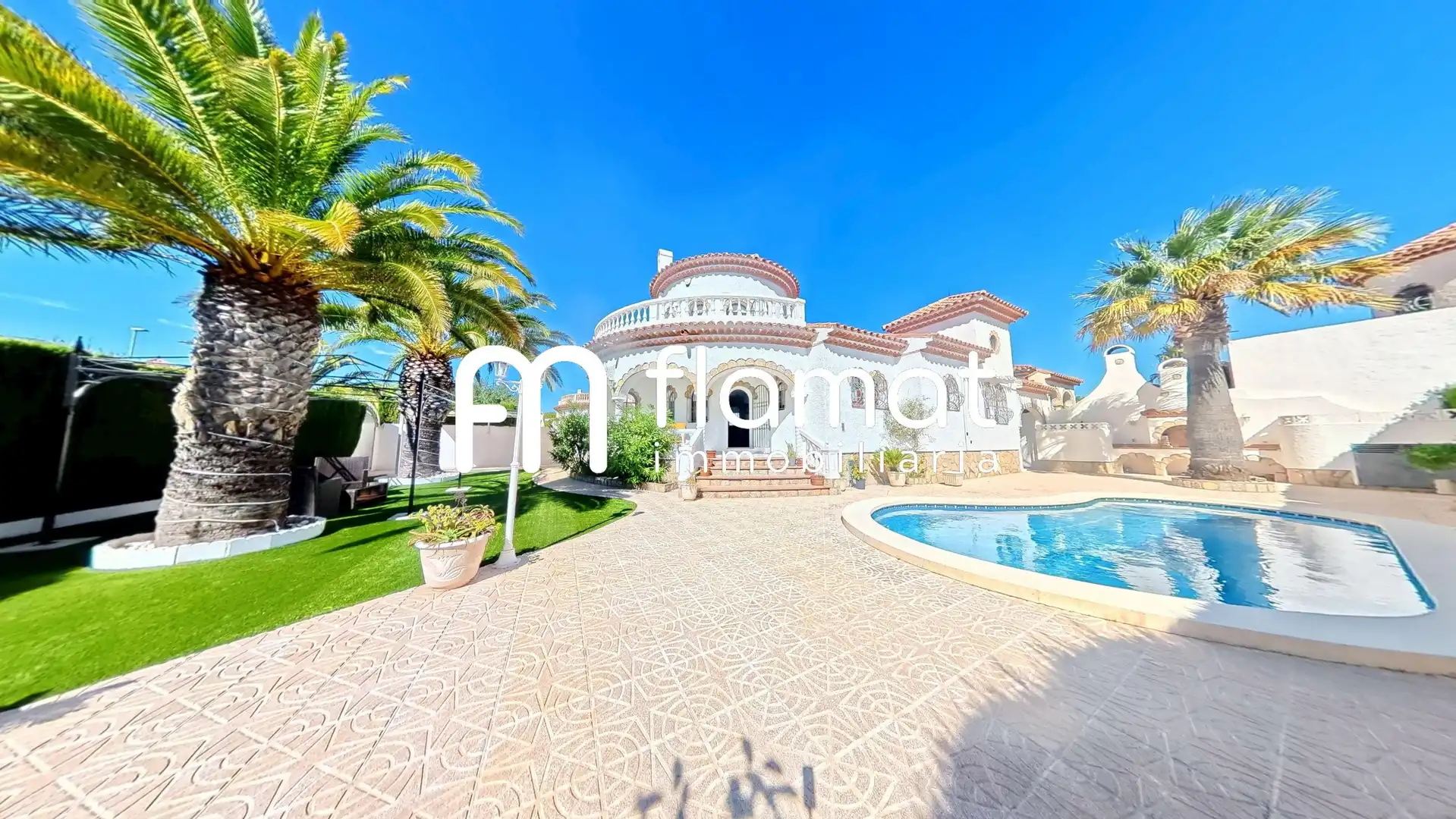 Casa con piscina en venta en Avinguda de Cadis