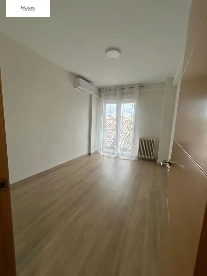 Schlafzimmer von Wohnung zum Verkauf in  Albacete Capital mit Klimaanlage und Balkon